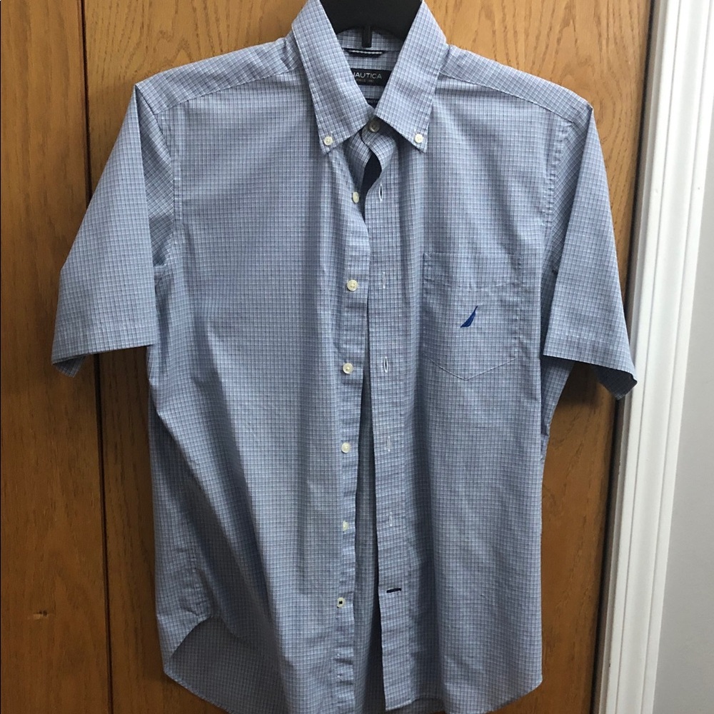Nautica Men’s Light Blue Micro-Check Short Sleeve Button-Down Shirt Medium